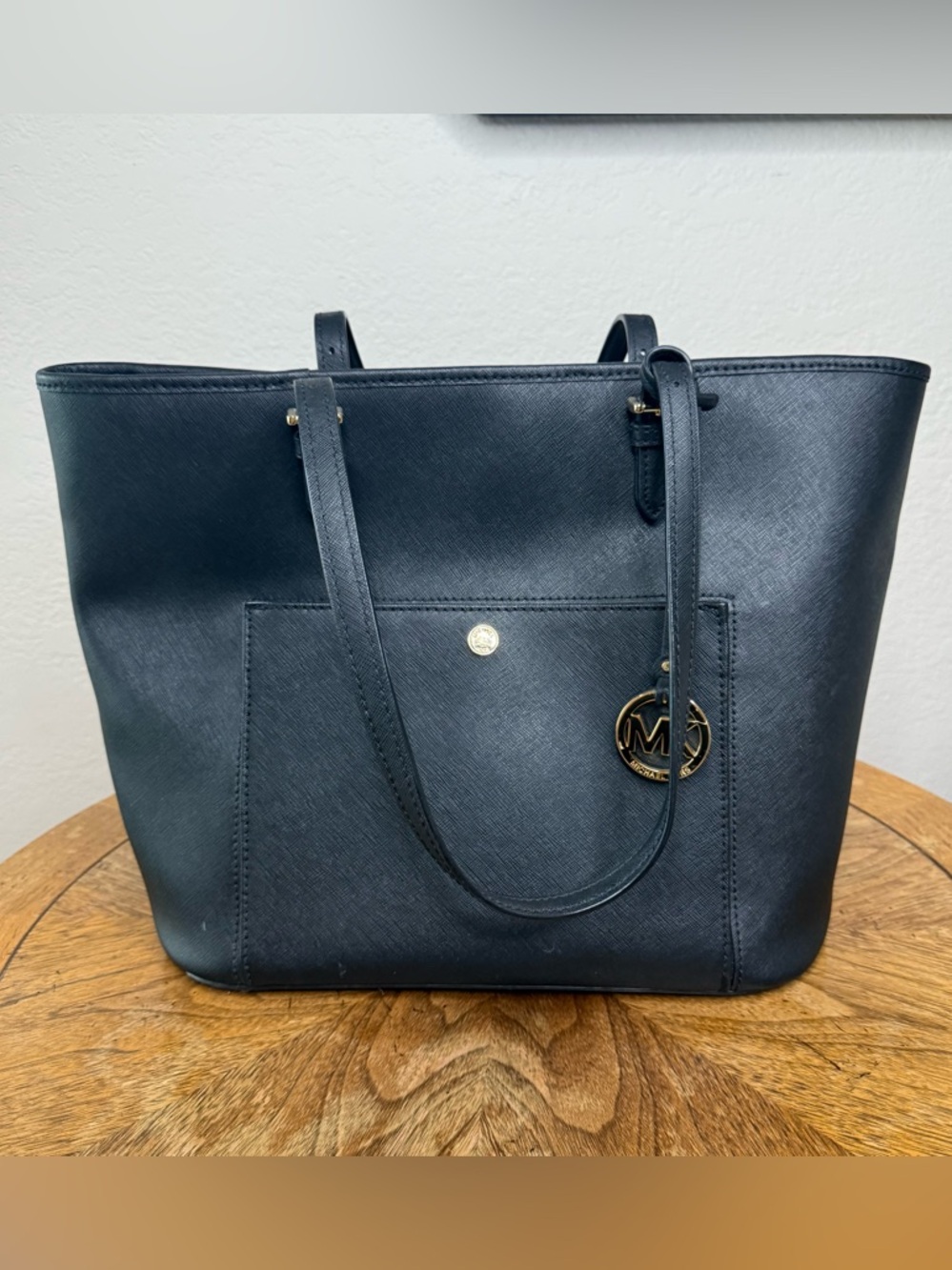 Michael Kors Jet Set Medium Leather Pocket Saffiano leather Tote